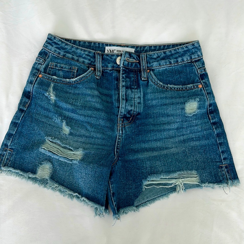NWOT Mom Fit Jean Shorts